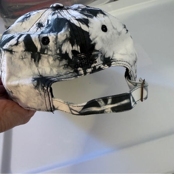 Adidas Originals Relaxed Tie-Dye Black and White Strapback Hat - Picture 4 of 8